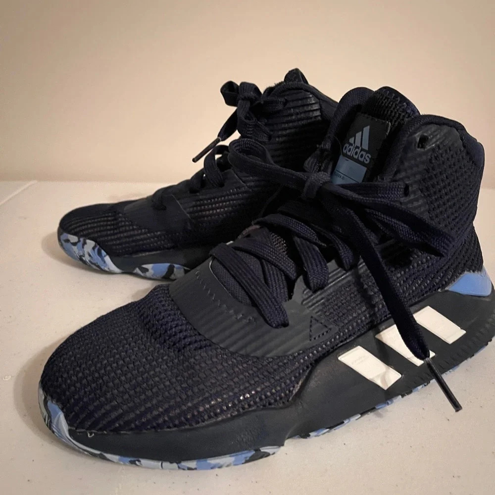 Men’s Adidas Pro Bounce Basketball Shoes